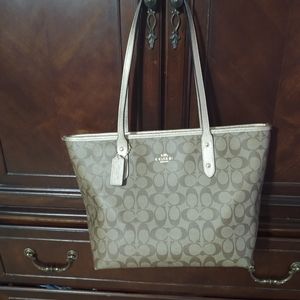 Coach tote